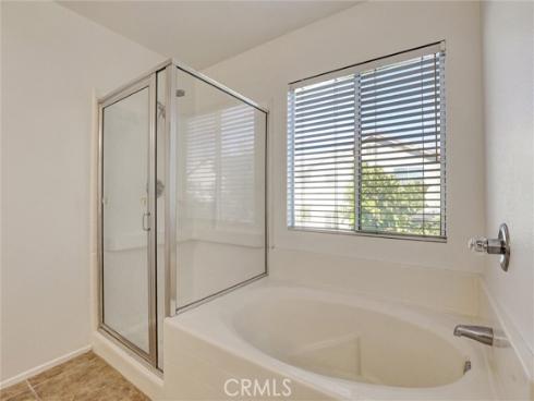 27  Ohio  , Irvine, CA