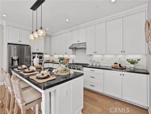 170  Villa Ridge  , Irvine, CA