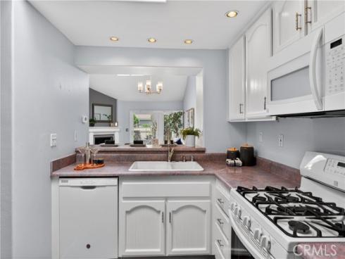 11  Park Vista  , Irvine, CA