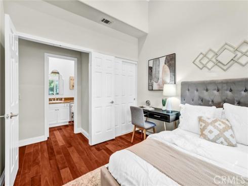 53  Oakhurst  , Irvine, CA