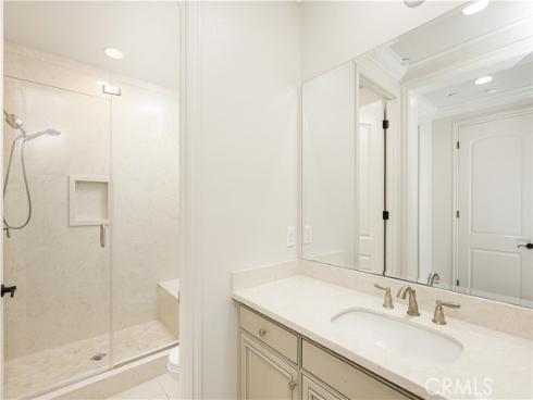 22  Shadybend  , Irvine, CA