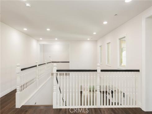 22  Shadybend  , Irvine, CA