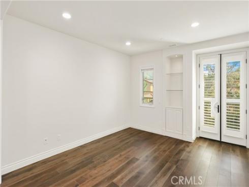 22  Shadybend  , Irvine, CA