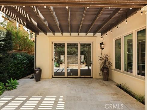 22  Shadybend  , Irvine, CA