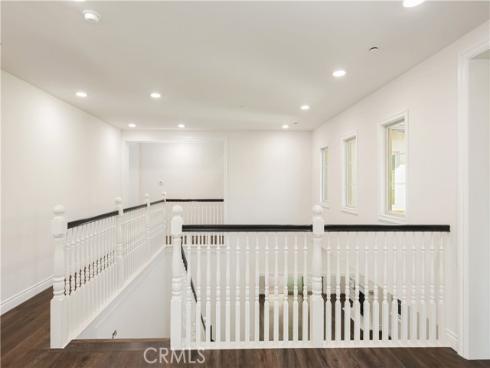 22  Shadybend  , Irvine, CA