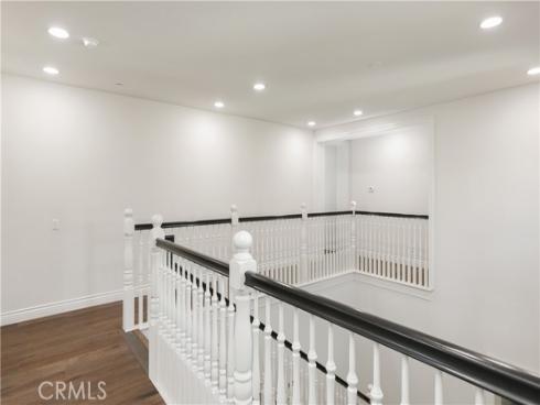 22  Shadybend  , Irvine, CA