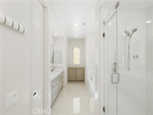 22  Shadybend  , Irvine, CA