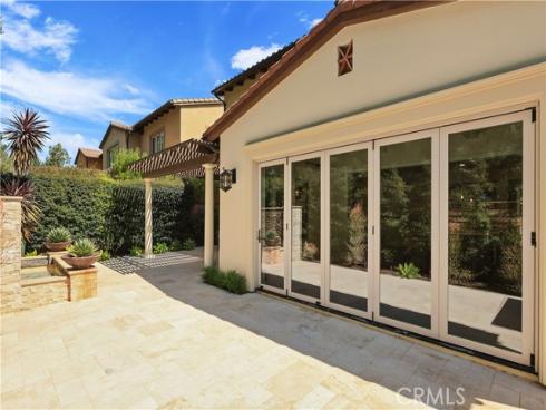 22  Shadybend  , Irvine, CA