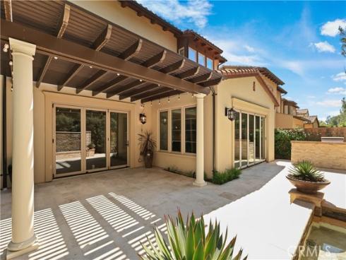 22  Shadybend  , Irvine, CA