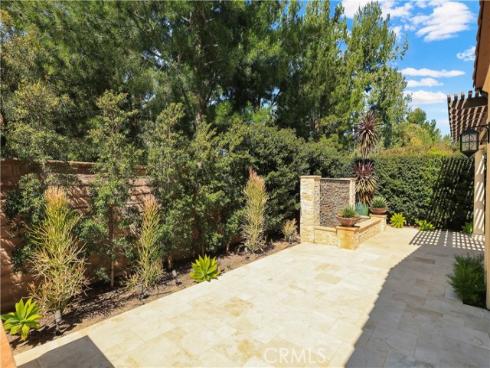 22  Shadybend  , Irvine, CA