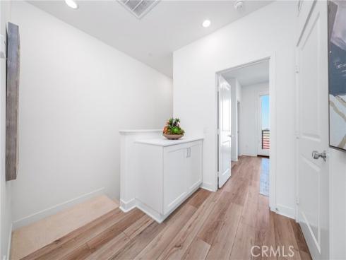 390  Merit  , Irvine, CA