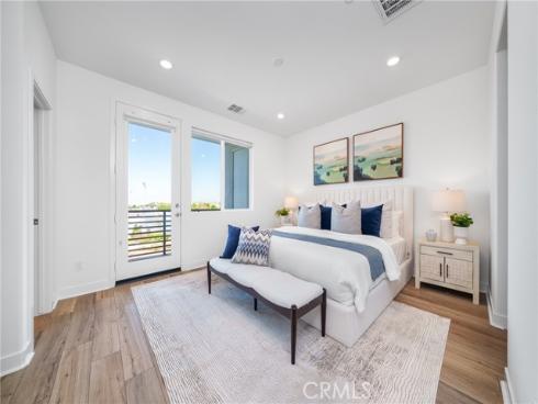 390  Merit  , Irvine, CA