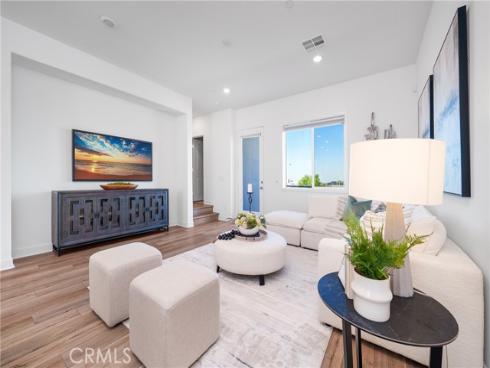 390  Merit  , Irvine, CA