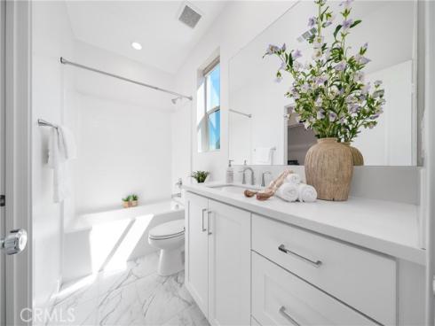 390  Merit  , Irvine, CA