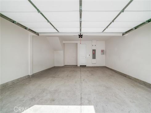 390  Merit  , Irvine, CA