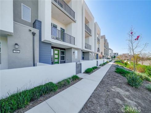 390  Merit  , Irvine, CA