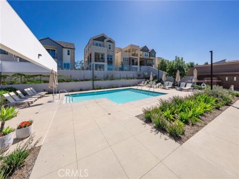 390  Merit  , Irvine, CA