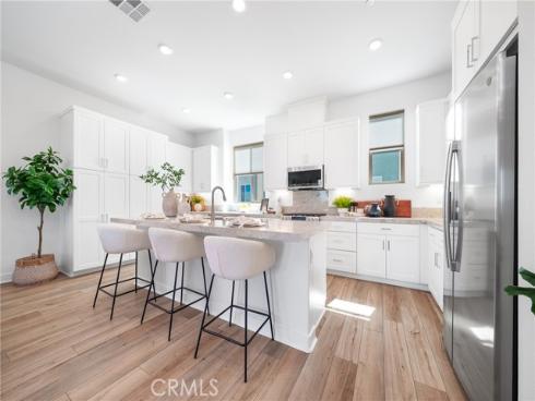 390  Merit  , Irvine, CA