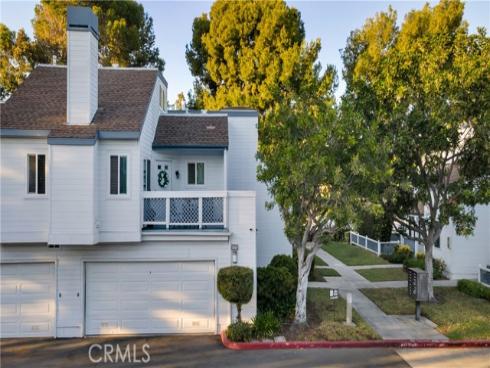 125  Briarglen  , Irvine, CA