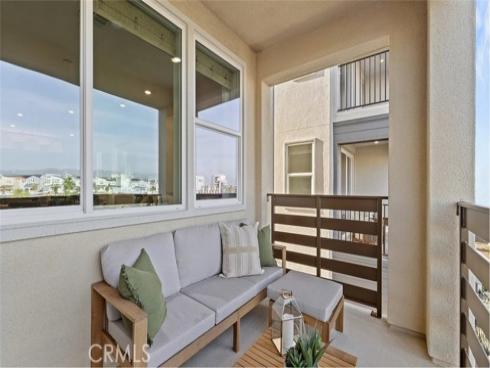 924  Chinon  , Irvine, CA