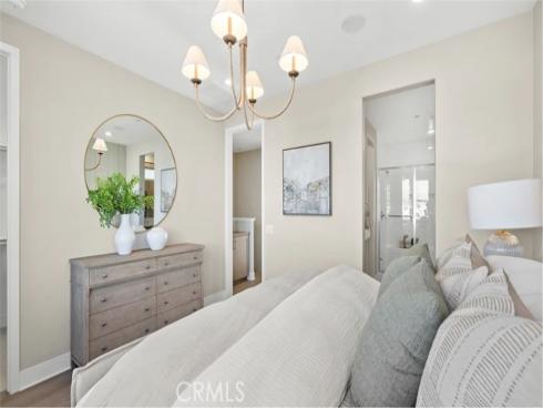 924  Chinon  , Irvine, CA