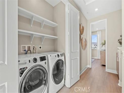 924  Chinon  , Irvine, CA