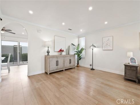 10  Goldenbush  , Irvine, CA