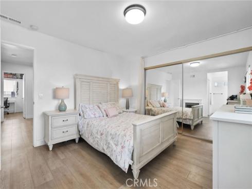 10  Goldenbush  , Irvine, CA