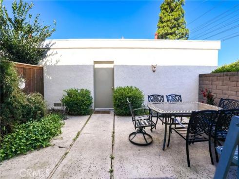 10  Goldenbush  , Irvine, CA