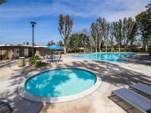 10  Goldenbush  , Irvine, CA