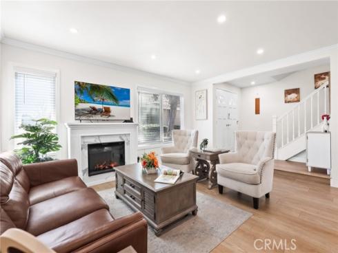 10  Goldenbush  , Irvine, CA