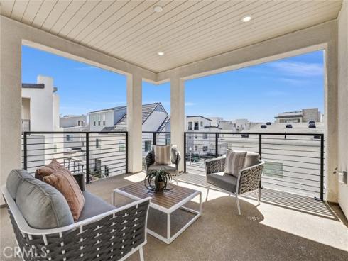 109  Pitch  , Irvine, CA