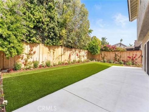 10  Poinsettia  , Irvine, CA