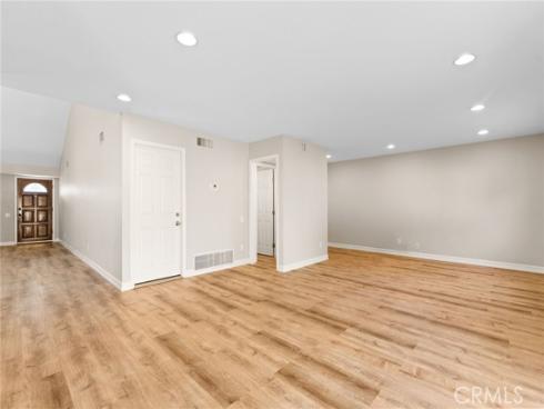 10  Poinsettia  , Irvine, CA