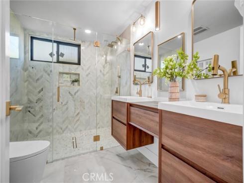 15335  Seine  , Irvine, CA