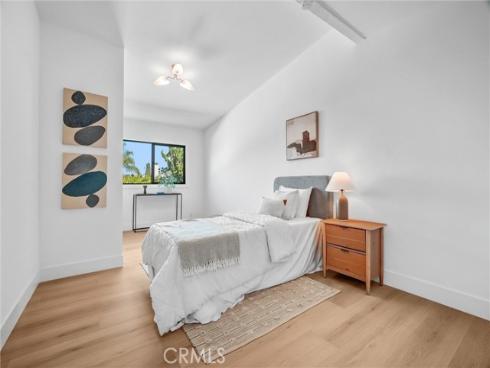 15335  Seine  , Irvine, CA