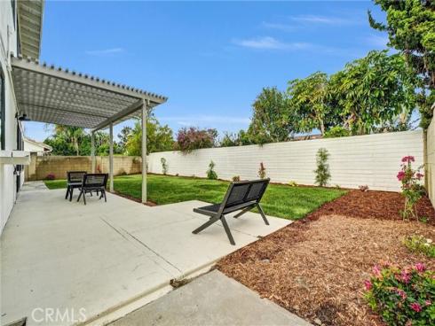 15335  Seine  , Irvine, CA