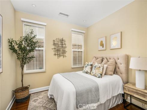 112  Mangrove Banks  , Irvine, CA