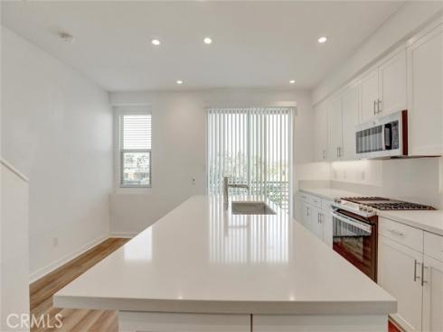 365  Placemark  , Irvine, CA