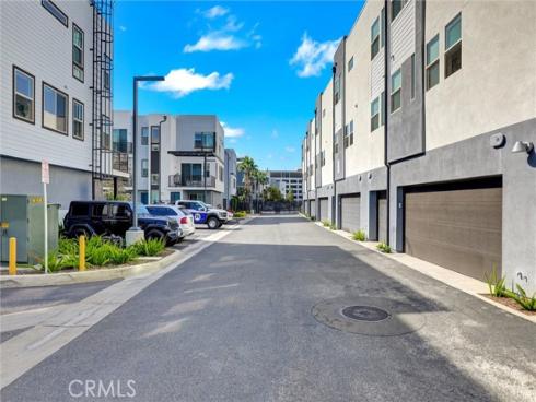 365  Placemark  , Irvine, CA