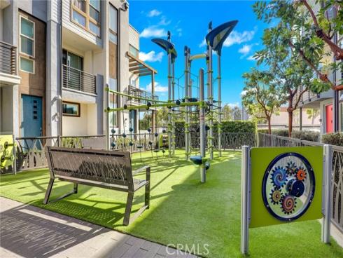 365  Placemark  , Irvine, CA