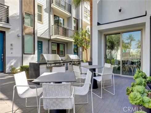 365  Placemark  , Irvine, CA