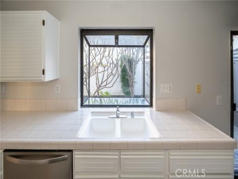 44  Amberleaf  , Irvine, CA