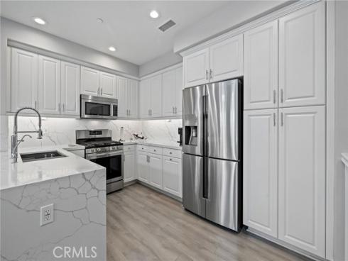 16  Serenity  , Irvine, CA