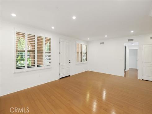 89  Mayfair  , Irvine, CA