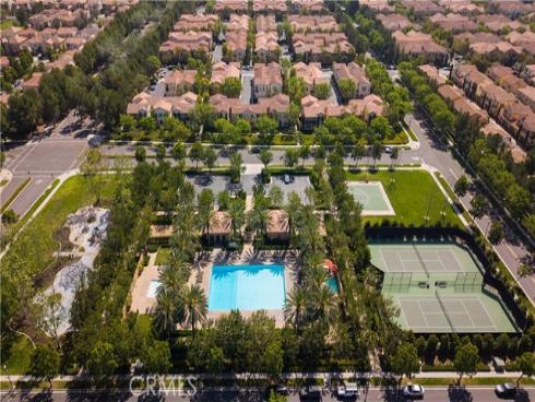 89  Mayfair  , Irvine, CA