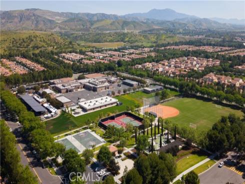 89  Mayfair  , Irvine, CA