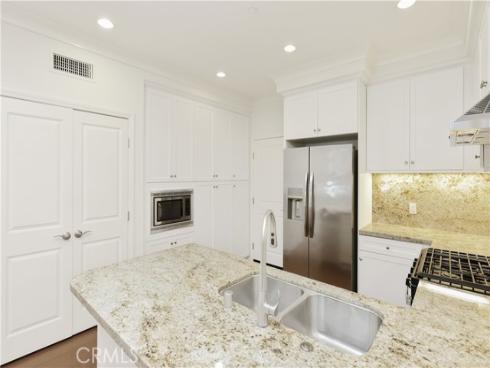 89  Mayfair  , Irvine, CA