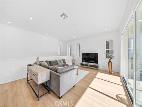 241  Proctor  , Irvine, CA