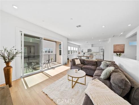 241  Proctor  , Irvine, CA